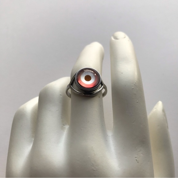 Preowned Unique 👁 style statement ring. - Picture 1 of 4